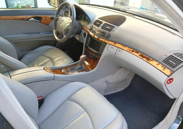 Mercedes-Benz Klasa E cena 22400 przebieg: 329000, rok produkcji 2004 z Świnoujście małe 436